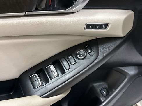Used 2018 Honda Accord EX-L image 21