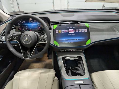 New 2026 Mercedes-Benz E 350 4MATIC Sedan image 16