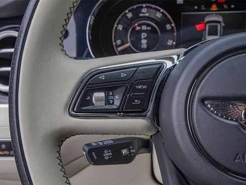 Certified 2024 Bentley Bentayga Extended Wheelbase image 24