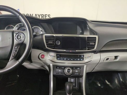 Used 2015 Honda Accord Touring image 17