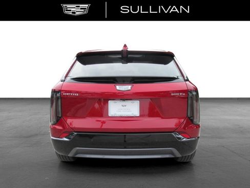 Certified 2025 Cadillac Optiq Sport 2 w/ LPO, Floor Liner Package AWD/4WD image 7