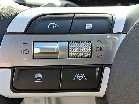 New 2026 Hyundai Tucson Limited image 11