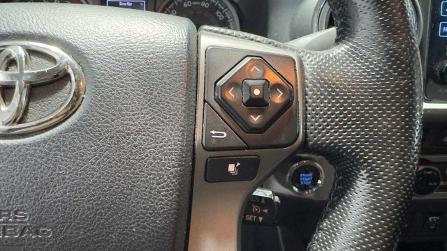 Used 2016 Toyota Tacoma Limited w/ Towing Package RWD image 29