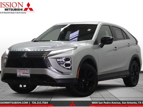 Used 2023 Mitsubishi Eclipse Cross LE image 1