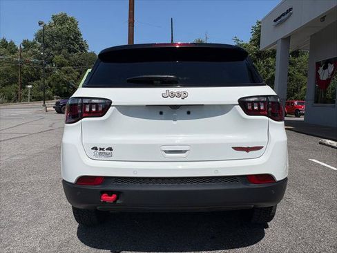 Certified 2025 Jeep Compass Trailhawk AWD/4WD image 8