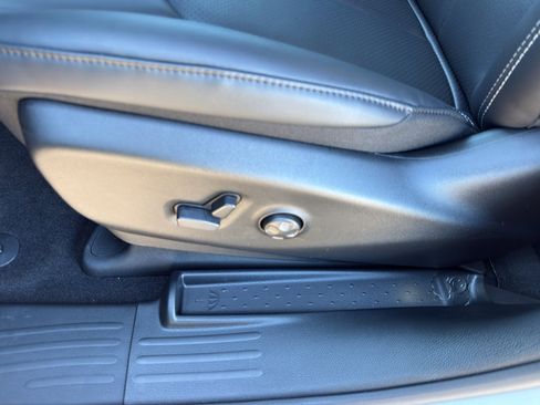 New 2026 Chrysler Pacifica Select FWD image 14