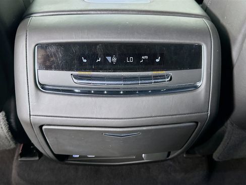 Used 2022 Cadillac Escalade ESV Sport Platinum AWD/4WD image 27