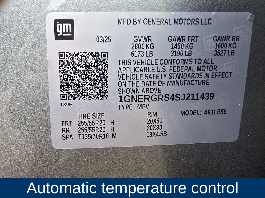 Used 2025 Chevrolet Traverse LT w/ Sun and Wheel Package FWD image 10