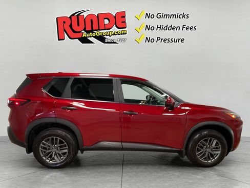 Used 2023 Nissan Rogue S AWD/4WD image 7