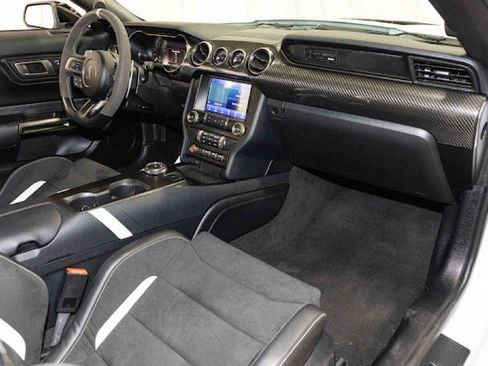 Used 2021 Ford Mustang Shelby GT500 w/ Carbon Fiber Track Pack image 46