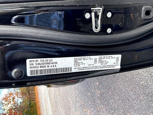 Used 2022 Jeep Wagoneer Series III w/ Flexible Seating Group image 17