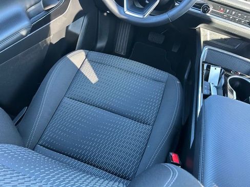 Used 2025 Chevrolet Equinox LT image 14