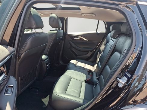 Used 2018 INFINITI QX30 Premium w/ Navigation Package AWD/4WD image 8