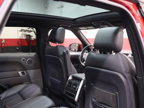 Used 2017 Land Rover Range Rover Sport SE image 48