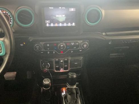 Used 2018 Jeep Wrangler Unlimited Sport S AWD/4WD image 21