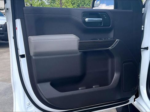 Used 2020 Chevrolet Silverado 1500 RST w/ Texas Edition image 22