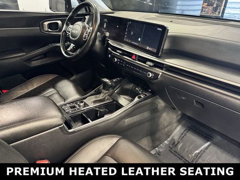 Certified 2024 Kia Sorento S image 4
