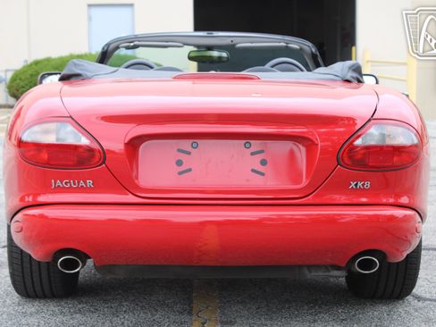 Used 2000 Jaguar XK8 Convertible RWD image 3