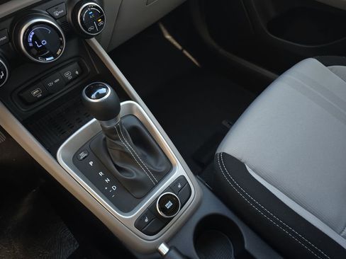 New 2026 Hyundai Venue SEL image 24