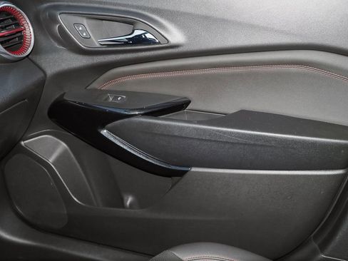 Certified 2024 Chevrolet Trax RS w/ Sunroof Package image 27