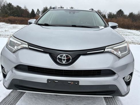 Used 2018 Toyota RAV4 Limited image 6