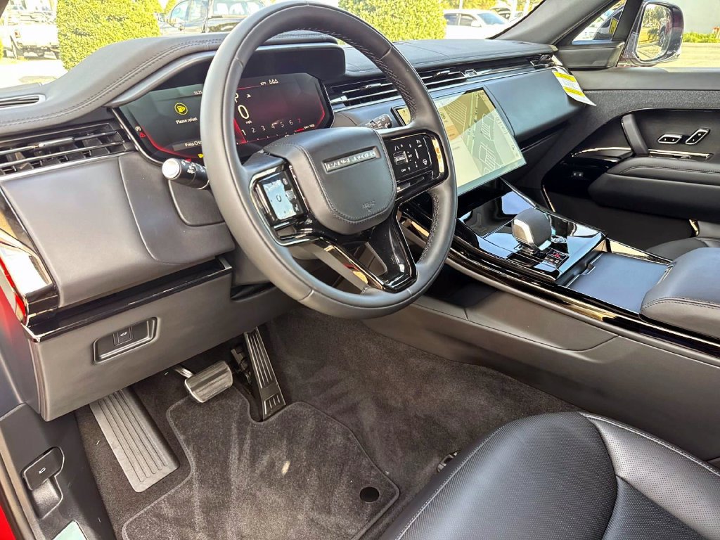 Used 2026 Land Rover Range Rover Sport Dynamic SE AWD/4WD image 17