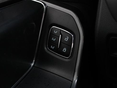 Used 2023 Ford F150 Lariat w/ Equipment Group 502A High image 4