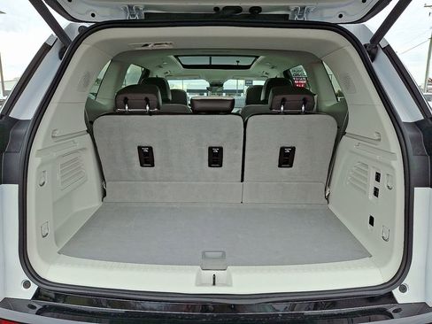 Used 2024 GMC Acadia Denali w/ Super Cruise Package image 30