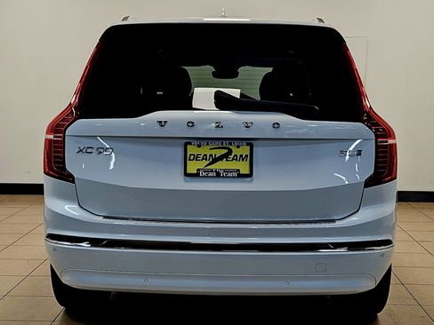 Used 2023 Volvo XC90 B5 Plus AWD/4WD image 8