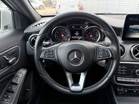 Used 2018 Mercedes-Benz GLA 250 4MATIC image 14