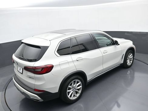 Used 2022 BMW X5 xDrive40i w/ Premium Package AWD/4WD image 35