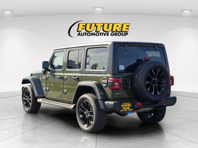 Used 2022 Jeep Wrangler Unlimited Sahara AWD/4WD image 6