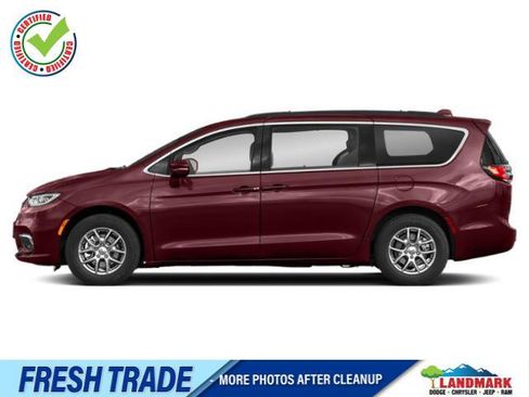 Used 2022 Chrysler Pacifica Limited FWD image 1