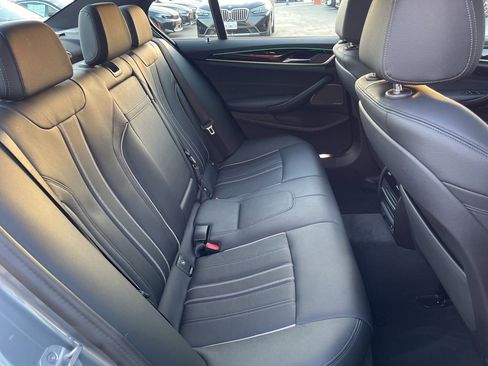 Used 2023 BMW 540i w/ M Sport Package image 28