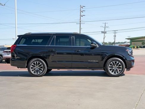 Used 2025 Ford Expedition Max Platinum AWD/4WD image 7