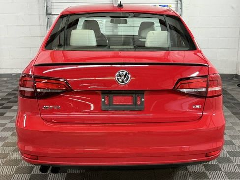 Used 2016 Volkswagen Jetta Sport FWD image 5