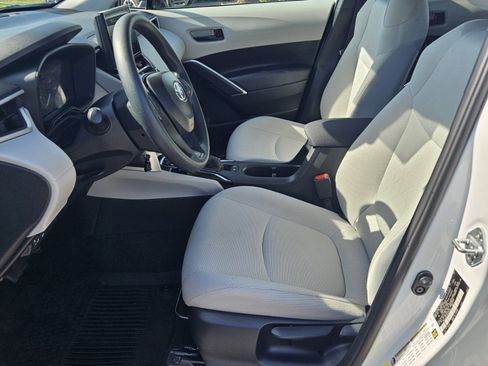 Certified 2024 Toyota Corolla Cross L image 4