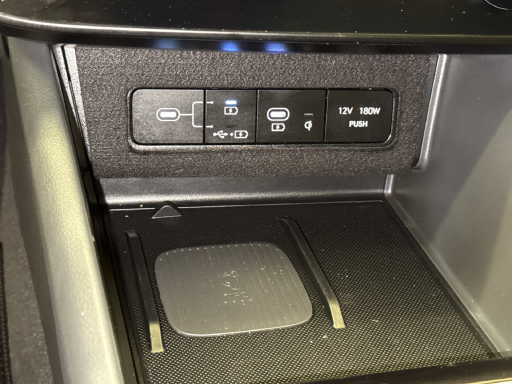 Used 2025 Hyundai Sonata Limited FWD image 30