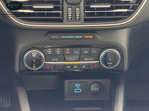 Used 2022 Ford Escape SE w/ Convenience Package FWD image 25