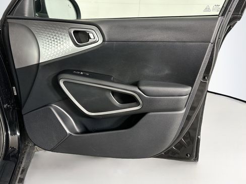 Used 2024 Kia Soul LX w/ Option Group 015 image 30