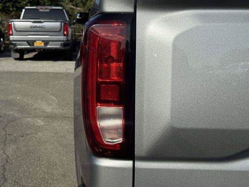 Used 2023 GMC Sierra 1500 Elevation AWD/4WD image 8