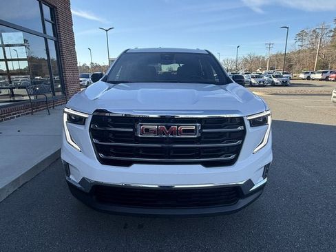 Used 2024 GMC Acadia Elevation image 9