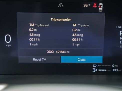 Certified 2023 Volvo XC90 T8 Ultimate w/ Lounge Package AWD/4WD image 42