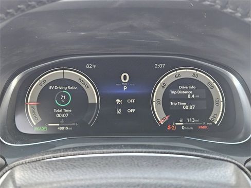 Used 2023 Toyota Venza Limited image 16