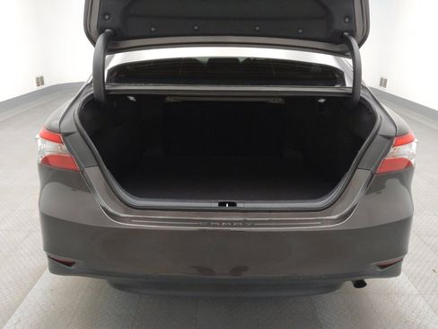 Used 2020 Toyota Camry LE w/ Carpet Mat Package image 29