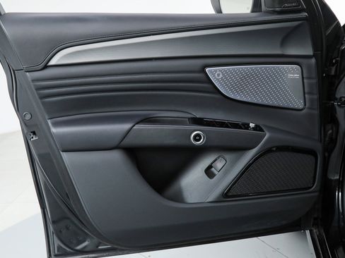 Certified 2023 Maserati Grecale GT image 16