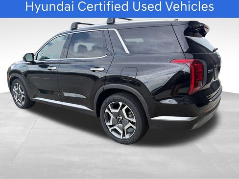 Certified 2024 Hyundai Palisade SEL FWD image 3