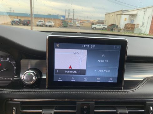 Used 2021 Lincoln Corsair AWD w/ Rear Removable Package Tray image 21