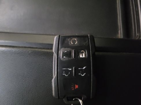 Used 2019 Chevrolet Tahoe LT RWD image 32