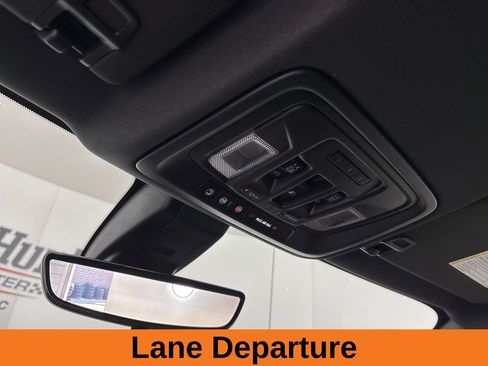 Used 2020 Chevrolet Silverado 1500 High Country w/ Technology Package image 21